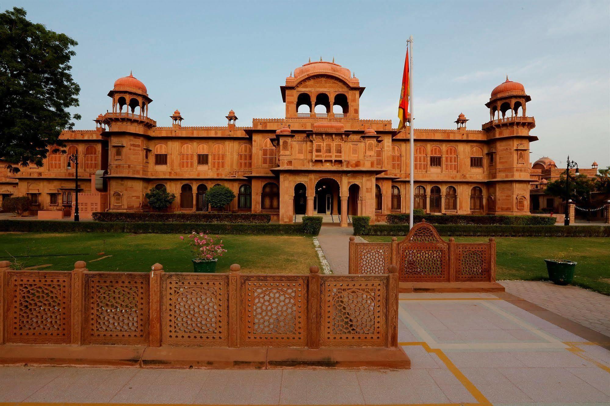 The Lallgarh Palace A Heritage Hotel Bikánér Kültér fotó